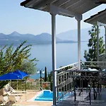 Jimmy's House アパート ニキアナ